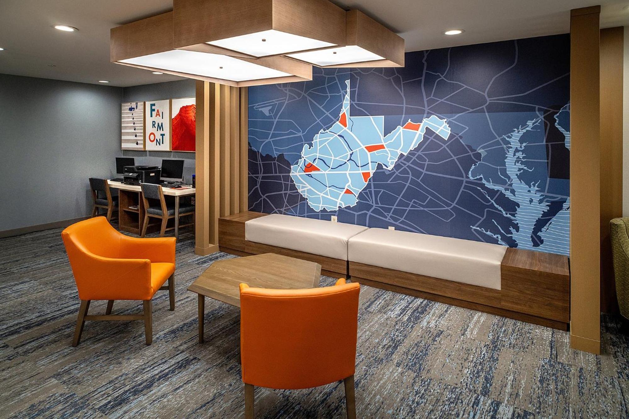 Holiday Inn Express & Suites Fairmont By Ihg Eksteriør bilde