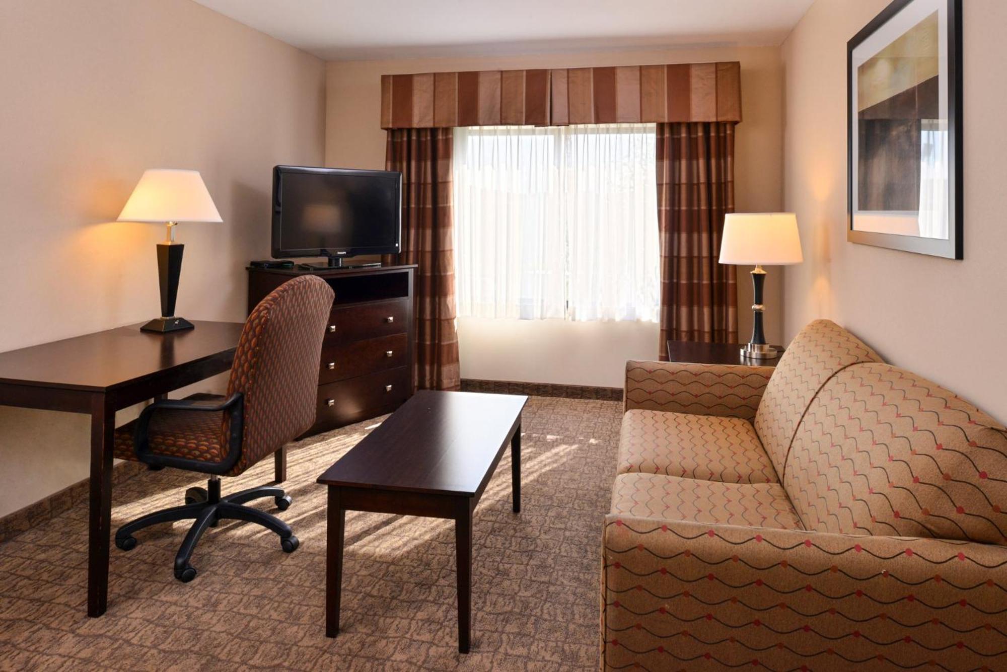 Holiday Inn Express & Suites Fairmont By Ihg Eksteriør bilde