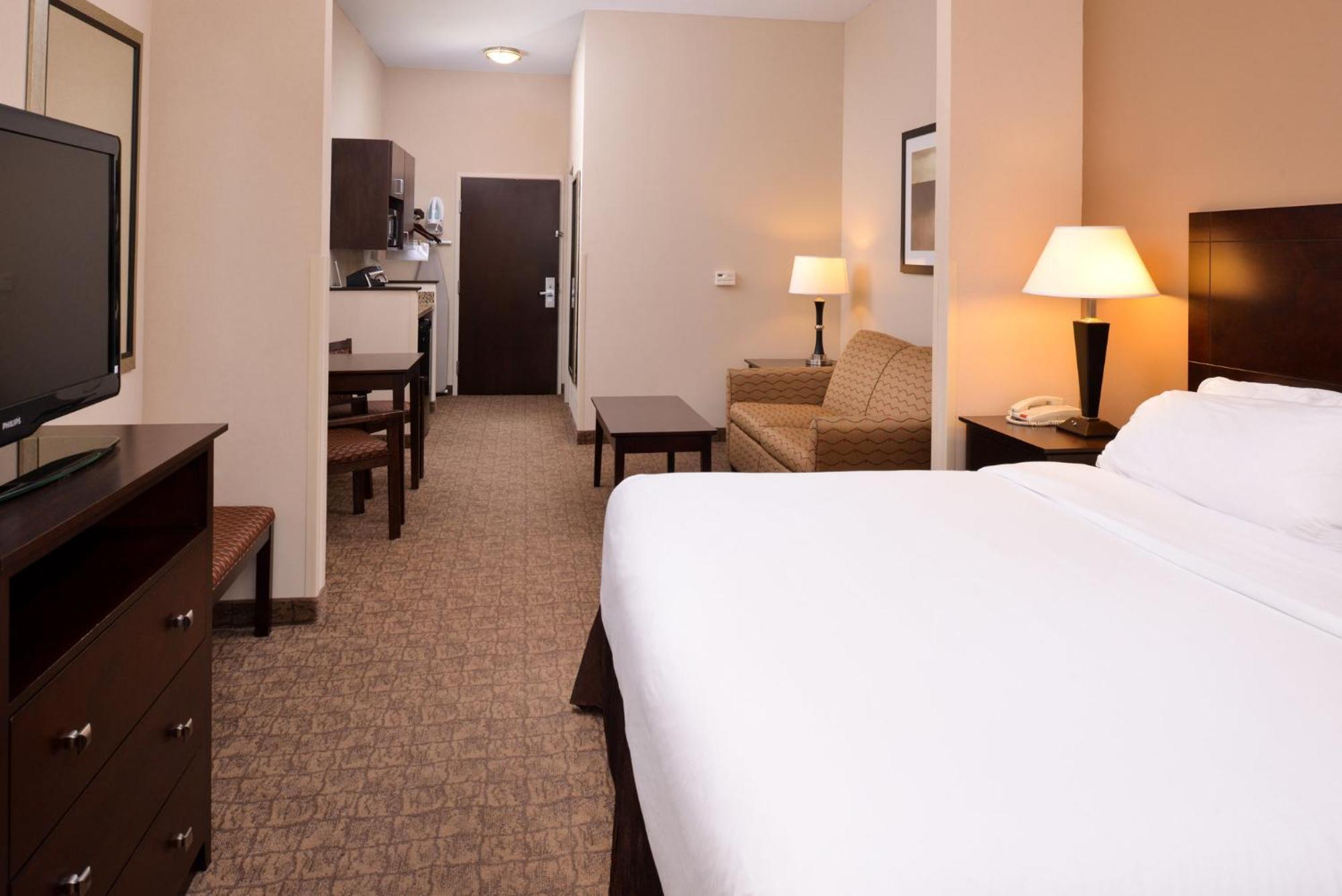 Holiday Inn Express & Suites Fairmont By Ihg Eksteriør bilde