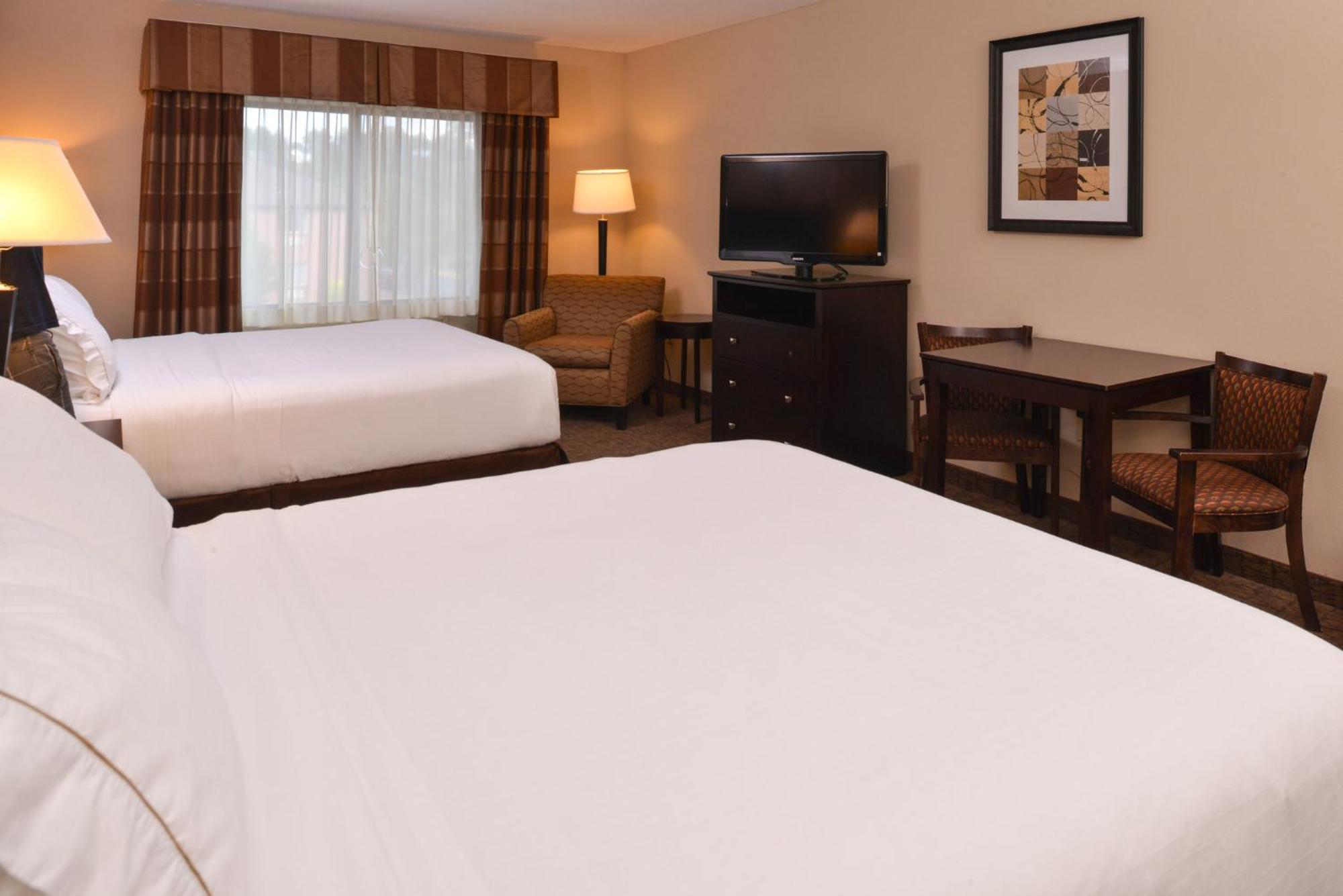 Holiday Inn Express & Suites Fairmont By Ihg Eksteriør bilde