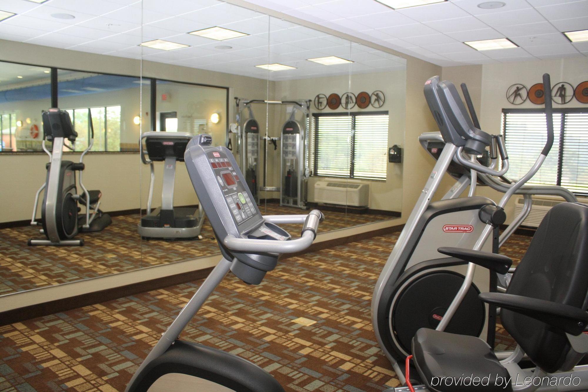Holiday Inn Express & Suites Fairmont By Ihg Fasiliteter bilde
